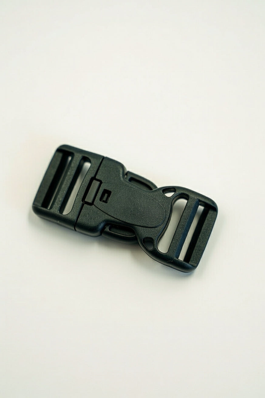 Buckle with safety button 25mm black