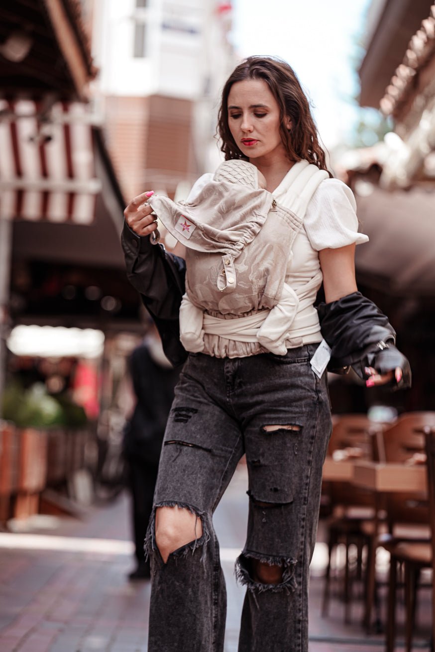 Baby Carrier TaiTai Silky Skulls - KOKADI