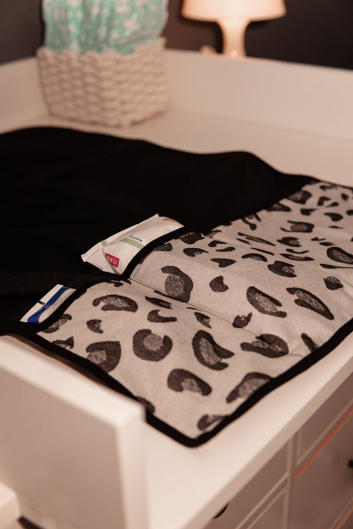 Changing mat Safari Monochrome - KOKADI