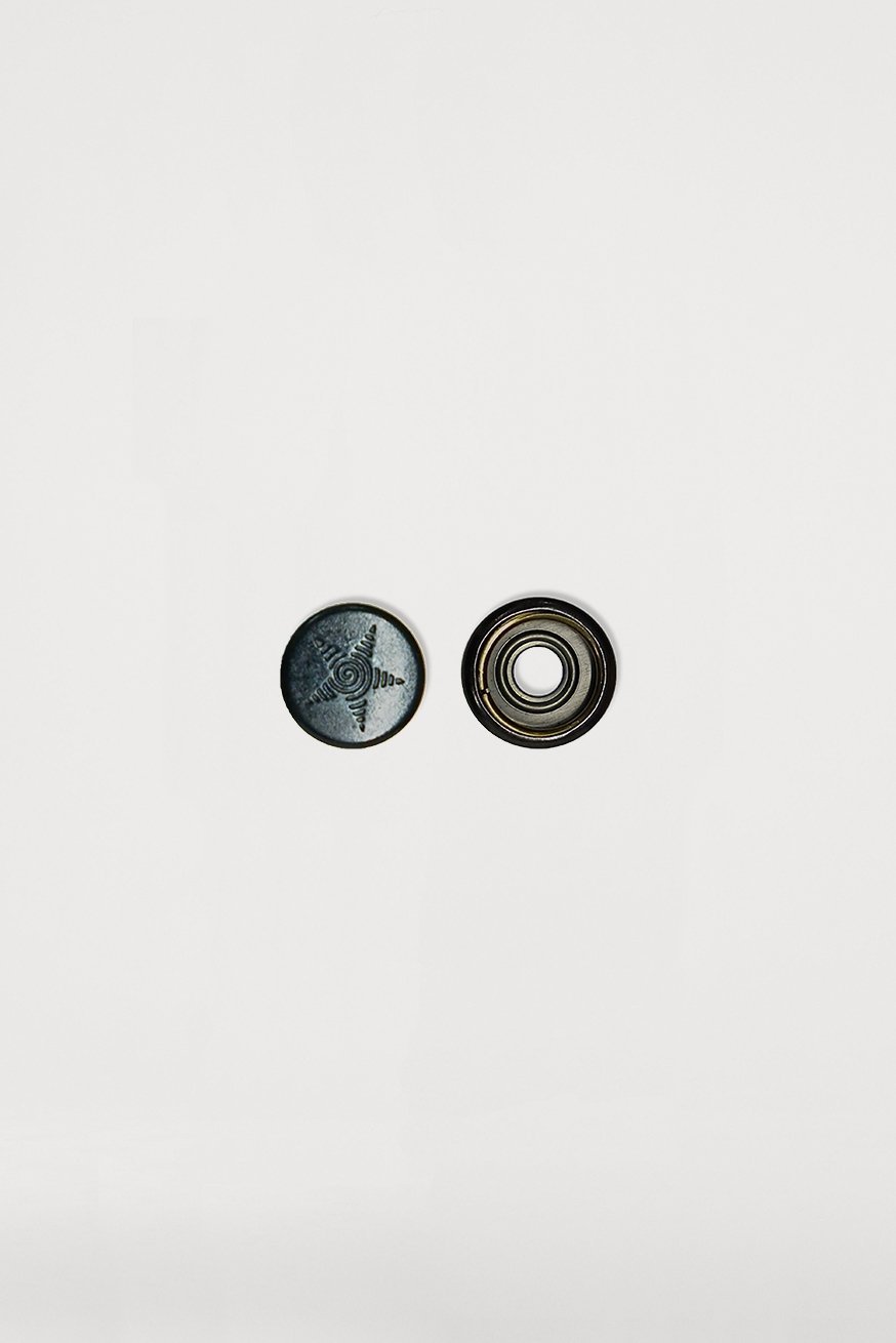 Push button female black (old) - KOKADI